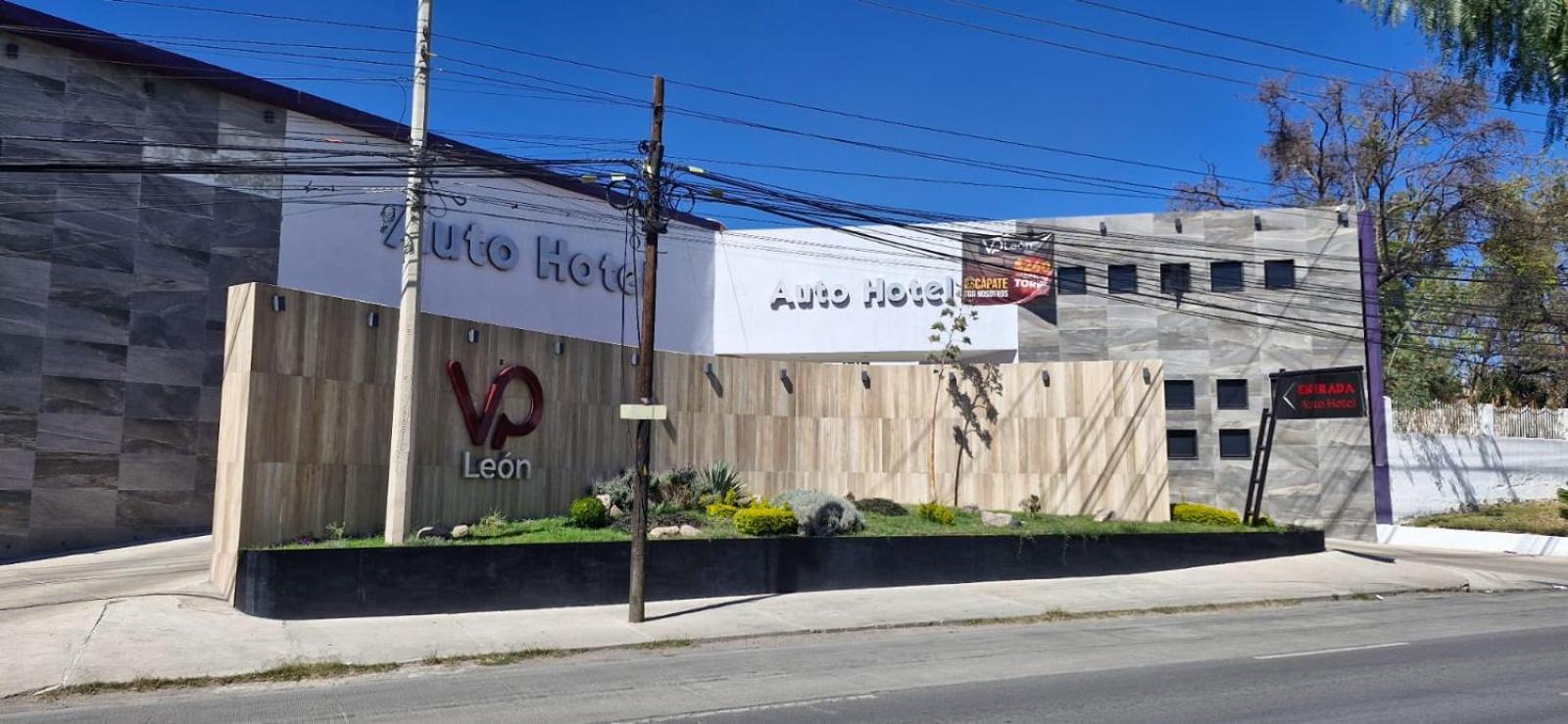 Vp Leon Motel La Reserva Bagian luar foto